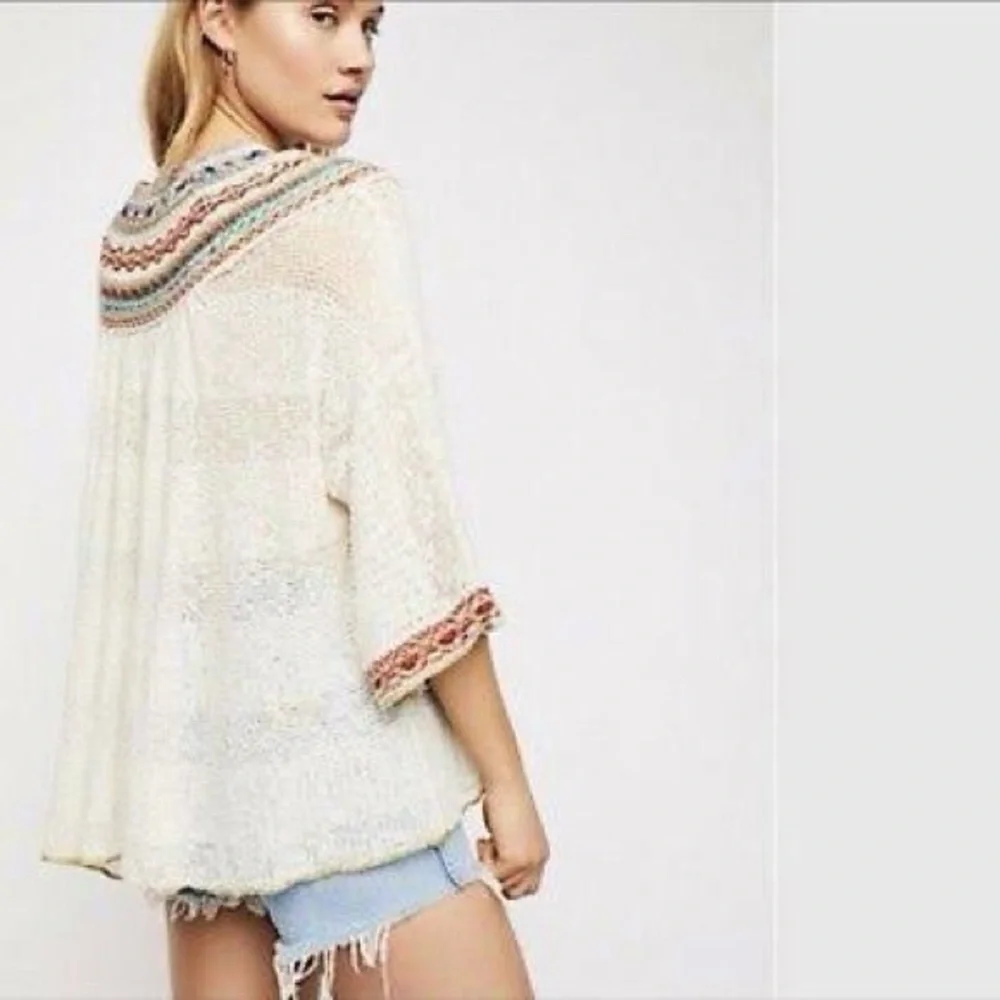 Free People Cream Embroidered Yoke Knit Top XS Boho Peasant Festival Blouse - Picture 3 of 10